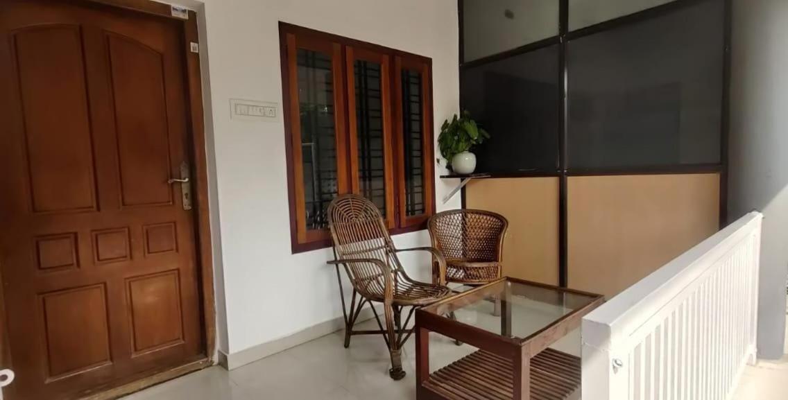 Hostel Calaila Varkala Exteriér fotografie